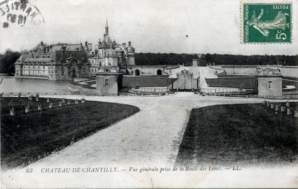 Chantilly castle tour guide