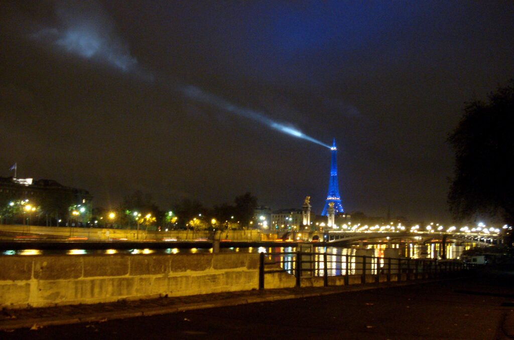 Eiffel Tower Paris, Best Paris Night private tours by a car