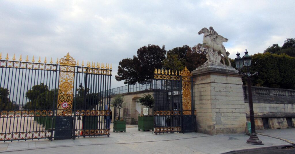 Tuileries Garden Paris - travel guide & tour