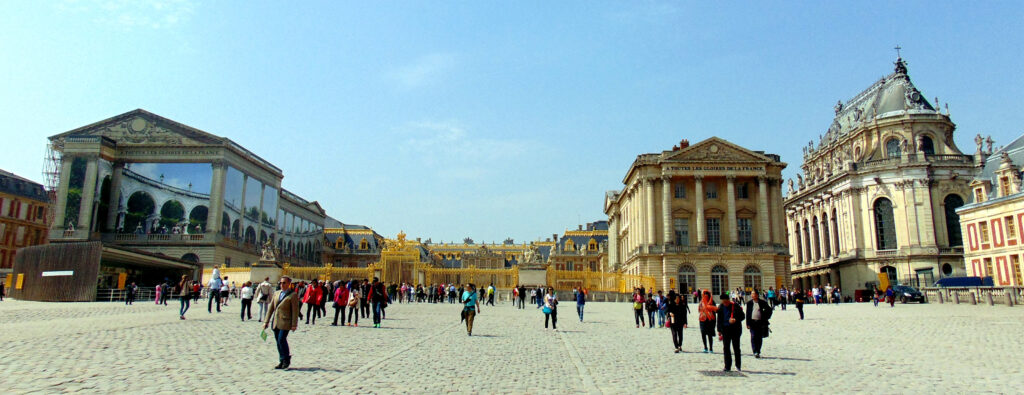 Versailles Palace Tour with private guide from Paris