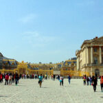 Versailles Palace Tour with private guide from Paris